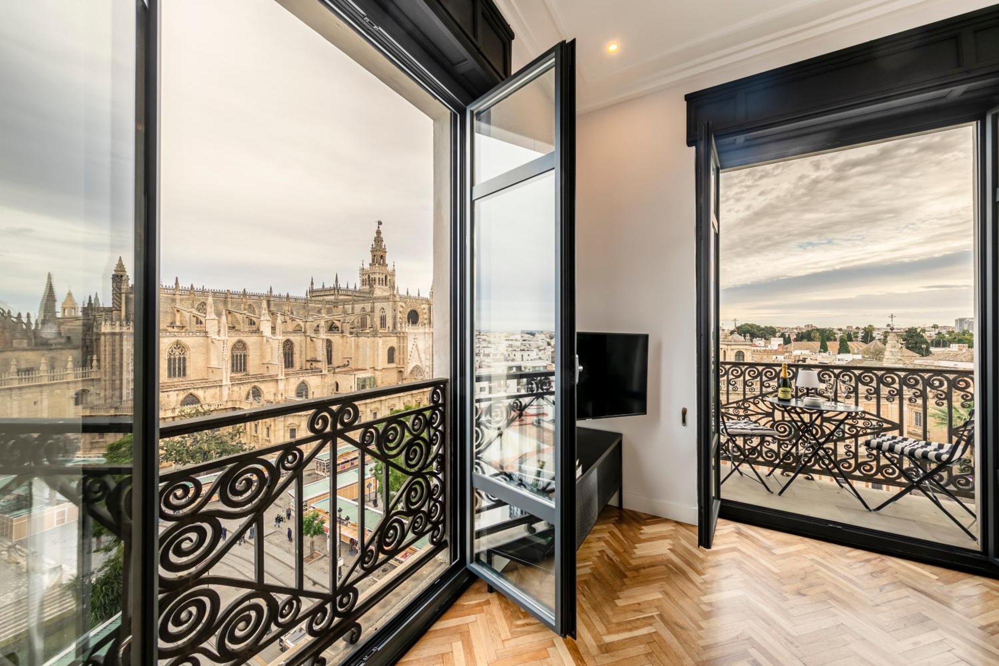 Isg Apartments The Most Exclusive Apartment In Sevillaparking Zewnętrze zdjęcie