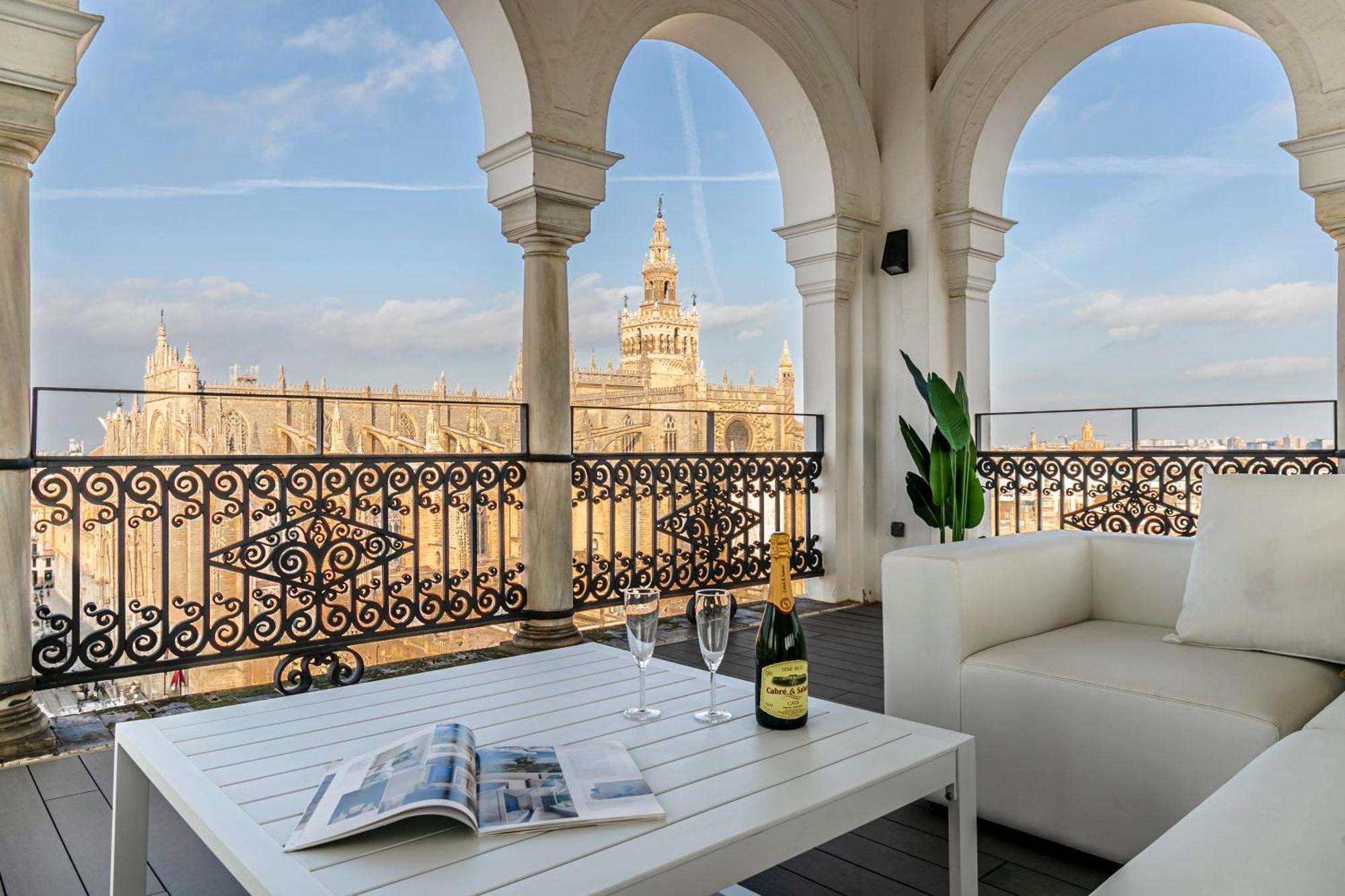 Isg Apartments The Most Exclusive Apartment In Sevillaparking Zewnętrze zdjęcie